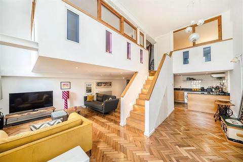2 bedroom flat for sale, Lyham Road, London SW2