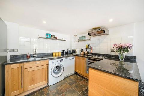 2 bedroom flat for sale, Lyham Road, London SW2