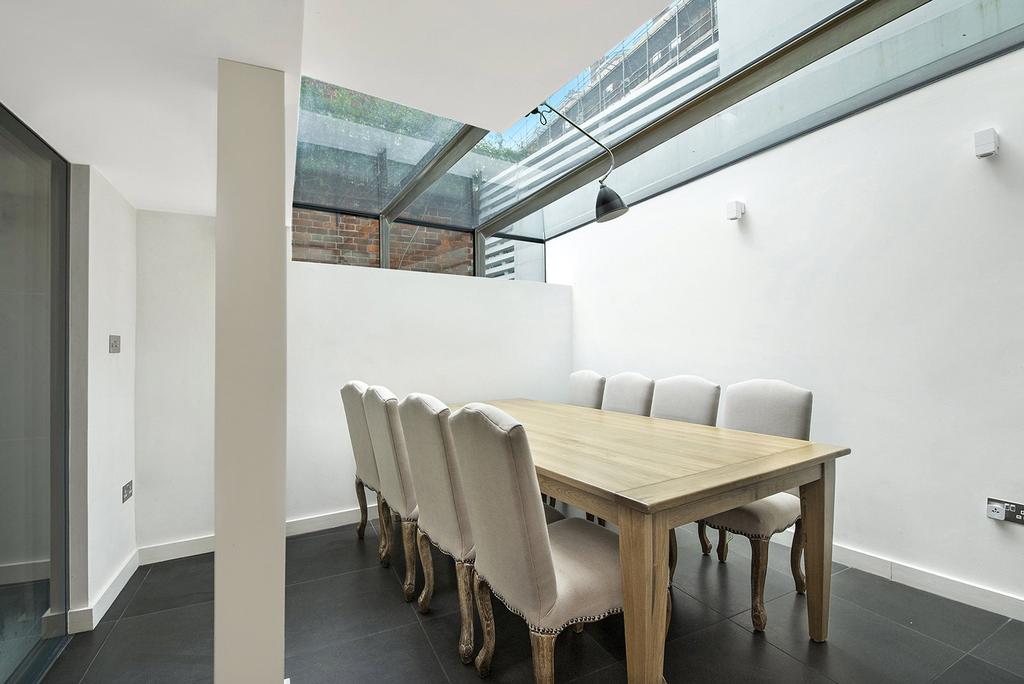 House in London - View 5