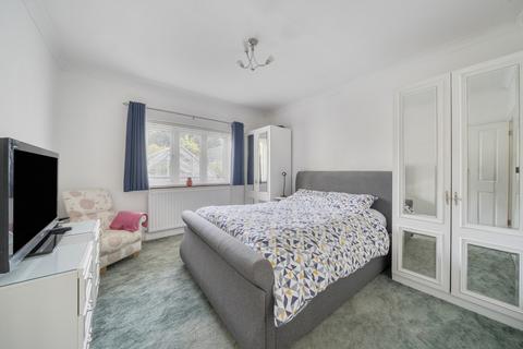 3 bedroom bungalow for sale, Willow Crescent West, Denham, Uxbridge