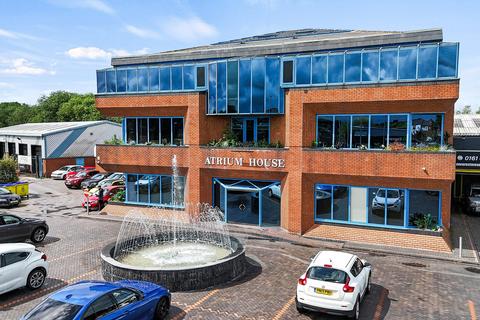 Showroom to rent - 574 Manchester Rd Bury BL9 9SW