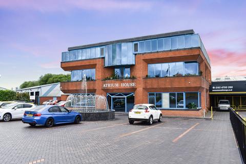 Showroom to rent, 574 Manchester Rd Bury BL9 9SW