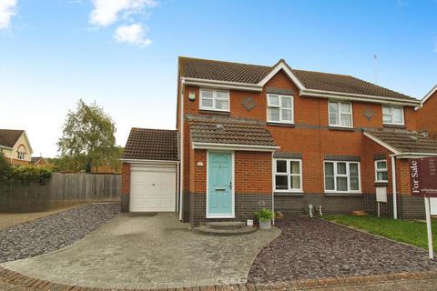 18 Bergman Close, Swindon, SN25 4XQ