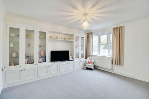 18 Bergman Close, Swindon, SN25 4XQ