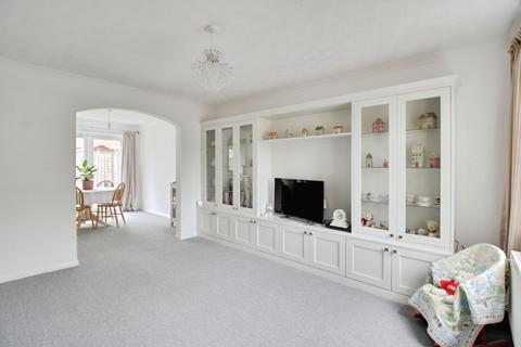 18 Bergman Close, Swindon, SN25 4XQ