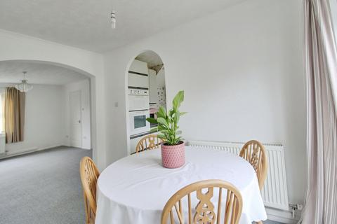 18 Bergman Close, Swindon, SN25 4XQ