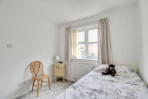 18 Bergman Close, Swindon, SN25 4XQ