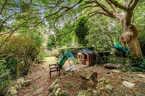 3 bedroom flat for sale, Park Hill, Ealing, London, W5