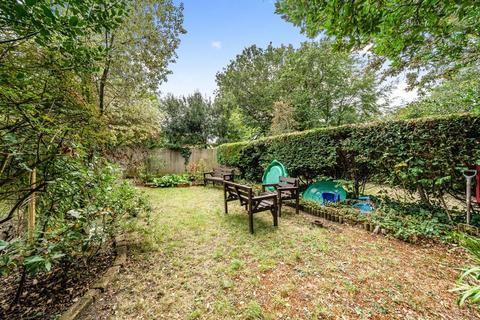 3 bedroom flat for sale, Park Hill, Ealing, London, W5