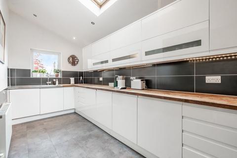 13 Kippen Drive, Clarkston, Glasgow, G76 8JG