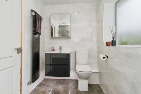 3 bedroom semi-detached house for sale, Park View, West Yorkshire WF10