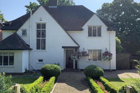 Oakwood Lodge Oakwood Close, Chislehurst, BR7 5DD