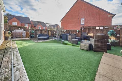 4 bedroom detached house for sale, Cardinal Drive, Burbage, Hinckley