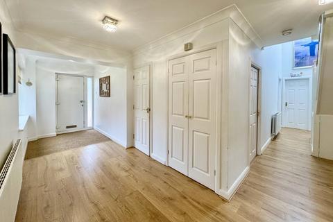 4 bedroom detached house for sale, Seafield Drive, Southbourne, Bournemouth, BH6