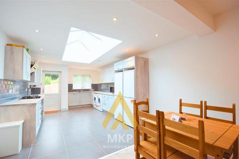 5 bedroom terraced house to rent, Dartmouth Road, Selly Oak, Birmingham B29