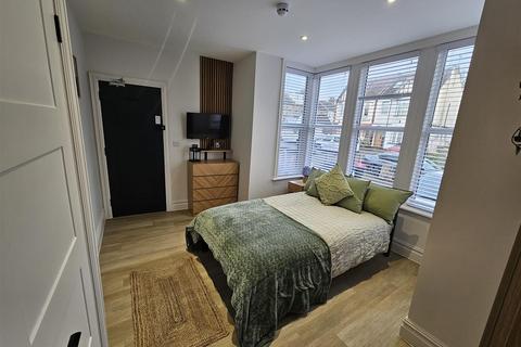 1 bedroom in a house share to rent, Leamington Road, Southend-On-Sea