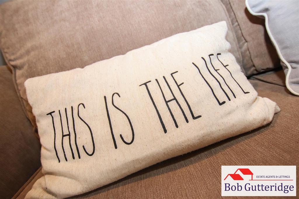 Tlc 99988176-9da0-472a-97d5-929b29196377 dec5eff.j