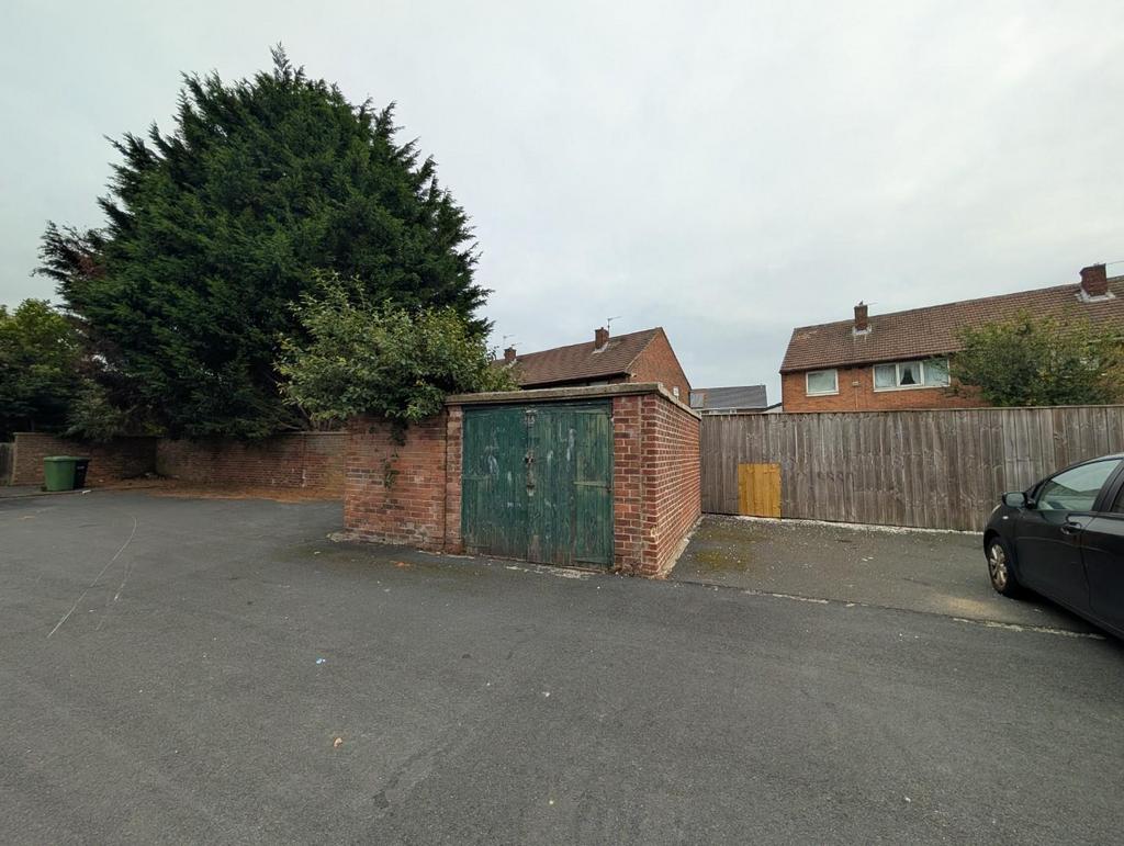 Detached Garage