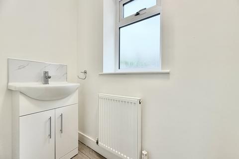 undefined, Greenfield Rise, Kippax