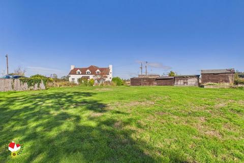 3 bedroom detached house for sale, Standish, Standish, Stonehouse, Gloucestershire, GL10 3DN