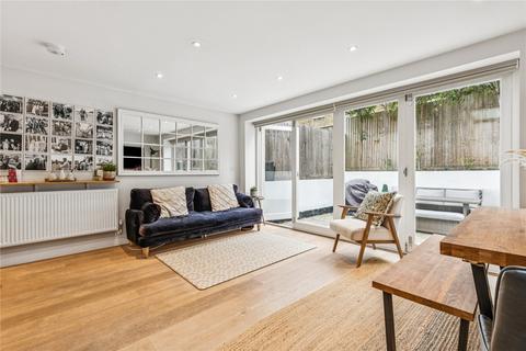 3 bedroom apartment for sale, Salcott Road, London, SW11