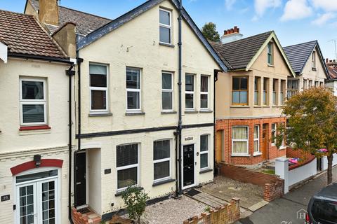Southview Drive, Westcliff-on-sea, SS0 9