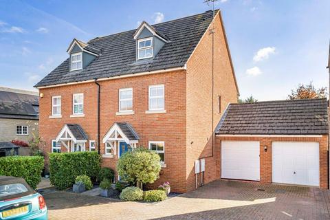 21 Briar Grove, Ely, CB6 3EU