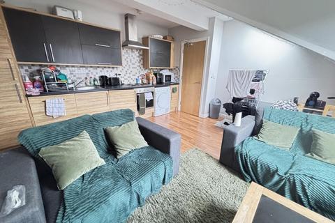 2 bedroom flat to rent, Cardigan Road, Leeds LS6
