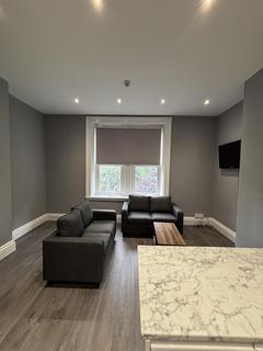 2 bedroom flat to rent, Ashwood Villas, Leeds LS6