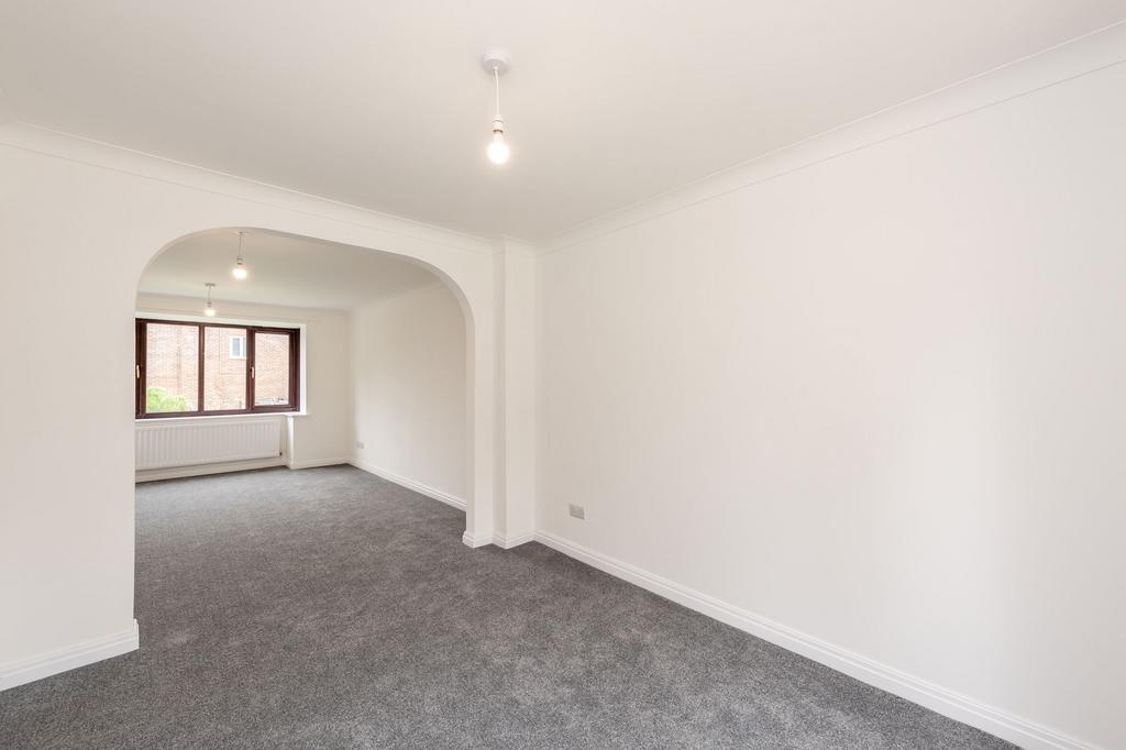 Living/dining room