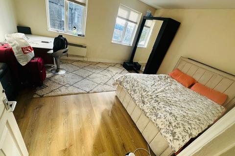 undefined, Graham Road, Harrow HA3