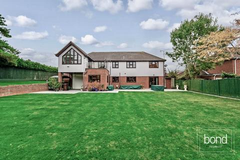 undefined, Chalklands, Chelmsford CM2