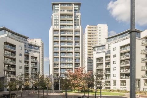 3 bedroom flat for sale, Pump House Crescent, Brentford TW8