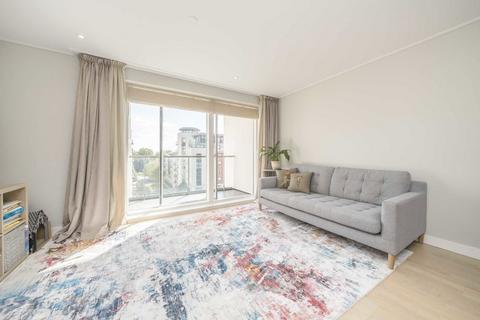 3 bedroom flat for sale, Pump House Crescent, Brentford TW8