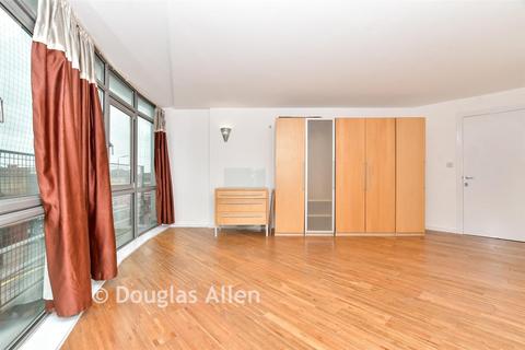 2 bedroom apartment for sale, Longbridge Road, Barking, Essex
