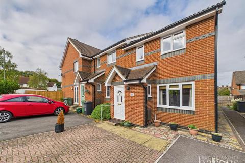 3 bedroom semi-detached house for sale, Birches Crest, Basingstoke RG22