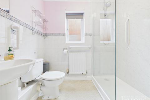 3 bedroom semi-detached house for sale, Birches Crest, Basingstoke RG22