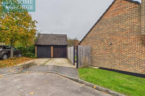 undefined, Bracken Bank, Lychpit, Basingstoke, Hampshire, RG24