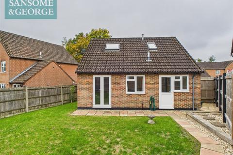 undefined, Bracken Bank, Lychpit, Basingstoke, Hampshire, RG24