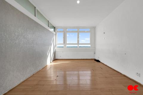 2 bedroom flat for sale, Stewart Street, Canary Wharf E14