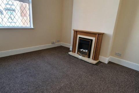 3 bedroom end of terrace house to rent, Peel Street, Kidderminster DY11