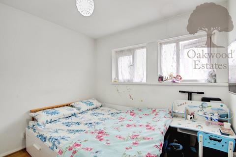 3 bedroom terraced house to rent, Trelawney Avenue, Langley SL3