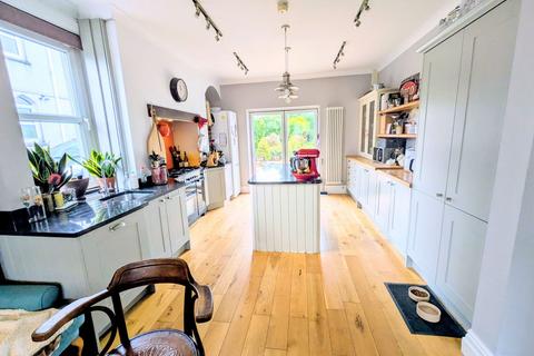 5 bedroom semi-detached house for sale, College Street, Ammanford, SA18 2BR