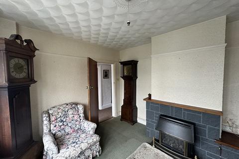 undefined, Ffordd Caergybi, Llanfairpwllgwyngyll, Anglesey, LL61