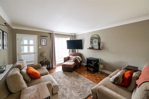 3 bedroom semi-detached house for sale, Castle Square, Bletchingley, Redhill