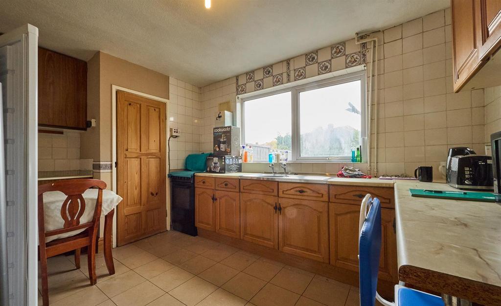 Dining kitchen
