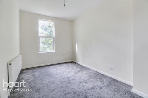 1 bedroom flat for sale, Cossington Road, Westcliff-On-Sea