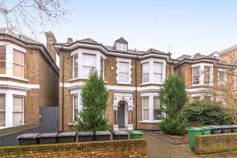 Studio to rent, Woodchurch Road, South Hampstead, London, NW6