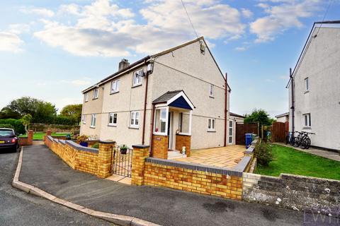 3 bedroom end of terrace house for sale - 8 Bro Sion Wyn, Chwilog