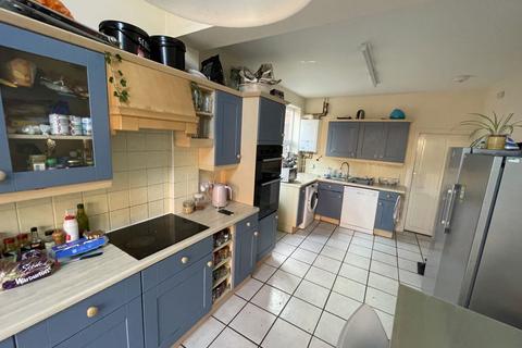 6 bedroom terraced house to rent, Lorne Road, Leicester